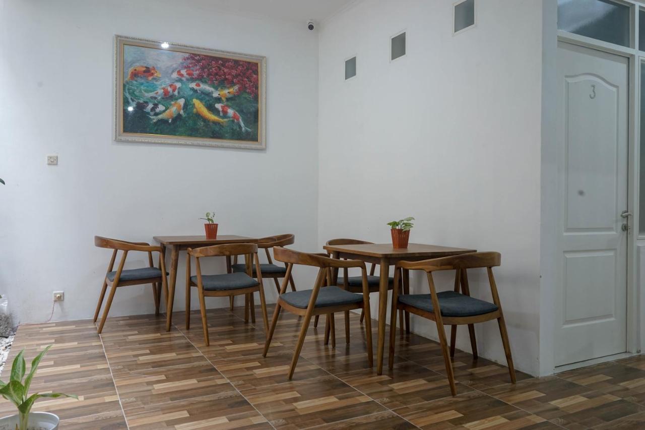 KoolKost Syariah At Laweyan Solo Hostel Bagian luar foto